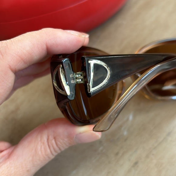 Valentino Oversized Sunglasses Brown Gradient w/ Case Well Loved Designer Frames